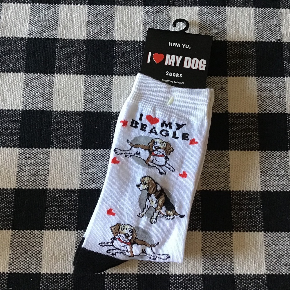 NWT HWA YU Women I ❤️ My BEAGLE Dog Crew Socks Size 9-11